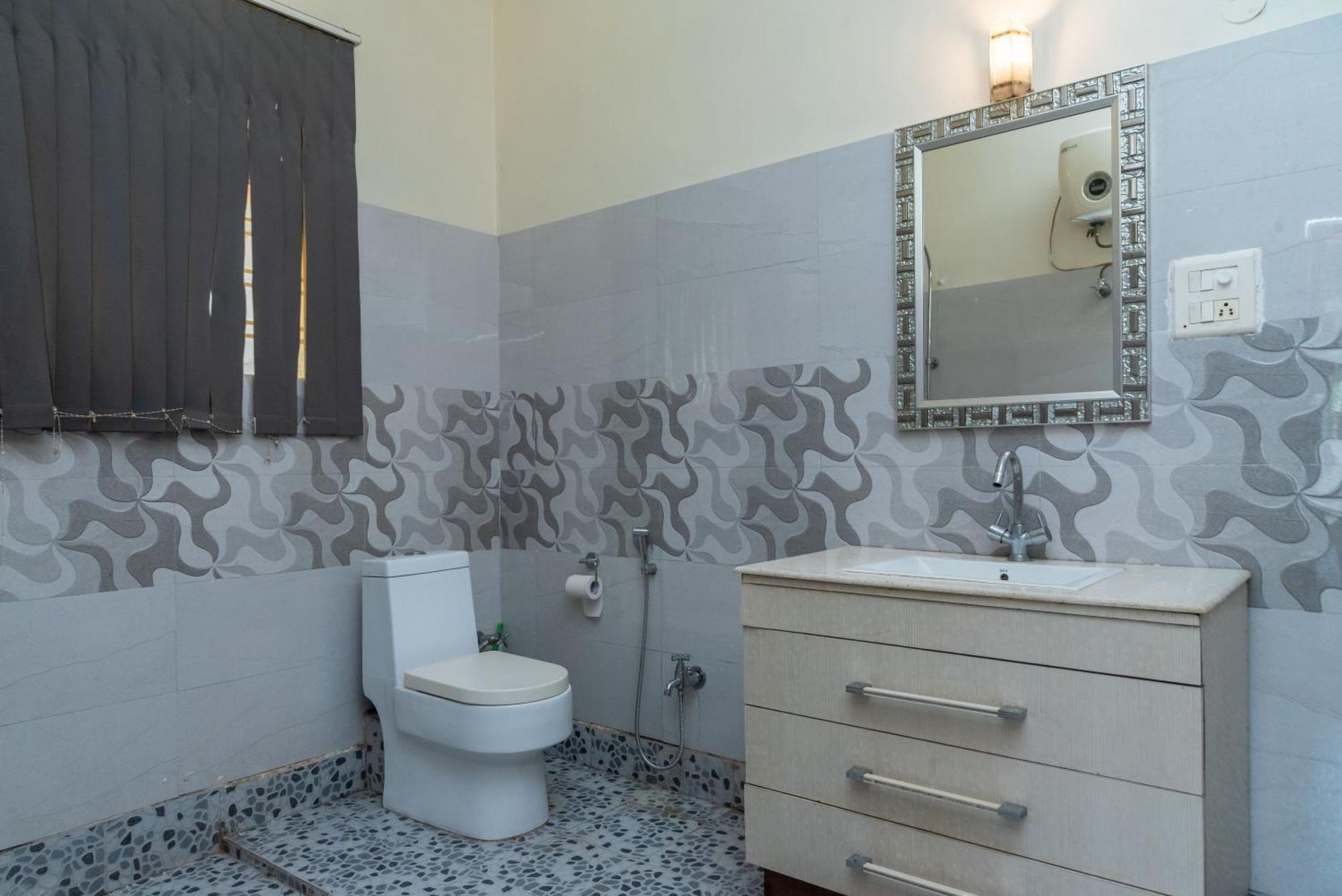 The Urban Grandeur 1 Bed & Breakfast กูวาฮาติ ภายนอก รูปภาพ