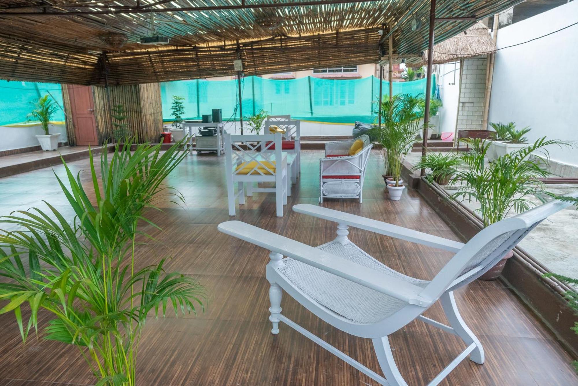 The Urban Grandeur 1 Bed & Breakfast กูวาฮาติ ภายนอก รูปภาพ